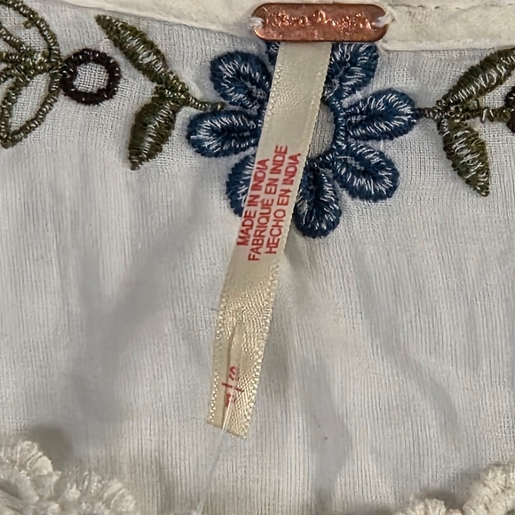 Free People Danielle Embroidered Boho Top Cloud Dancer Ivory Small NWT - Picture 10 of 16